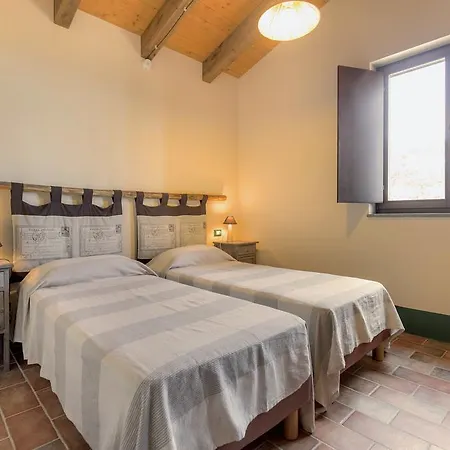 Poggio La Croce 아파트 *
